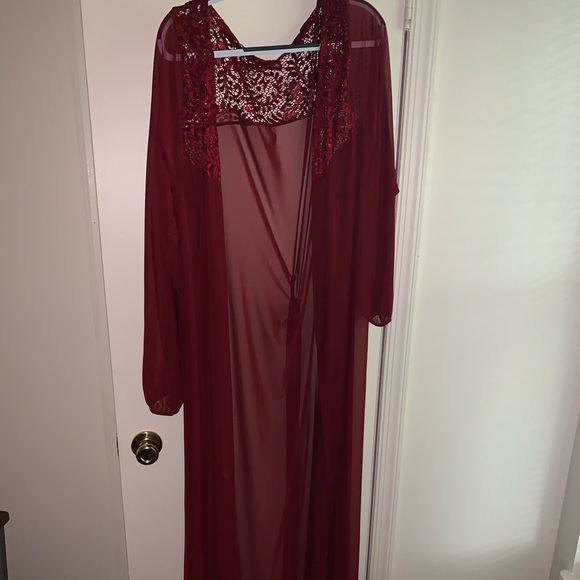 Long Mesh Robe - Picture 3 of 7